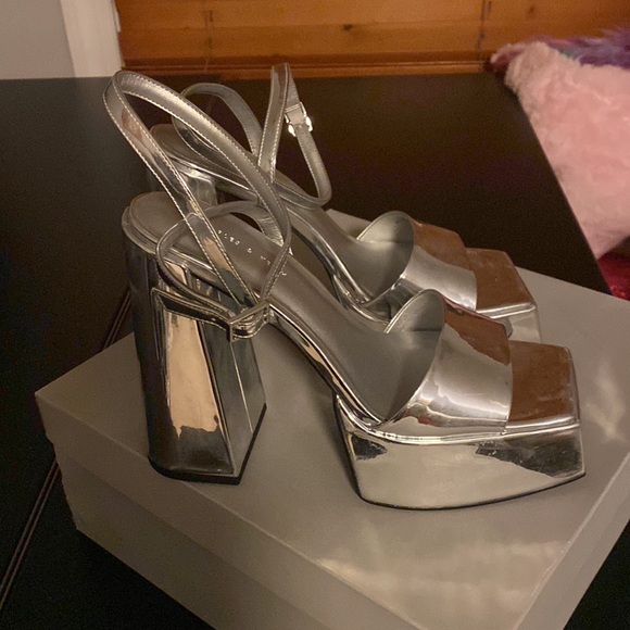 Charles and Keith chunky platform shoes - Picture 3 of 11